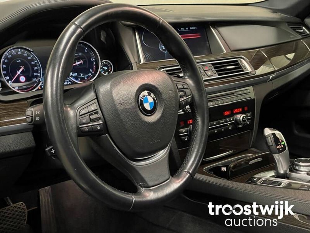 BMW 730d High Executive 7-series 258hp 2015 -Orig. NL-, GR-218-G