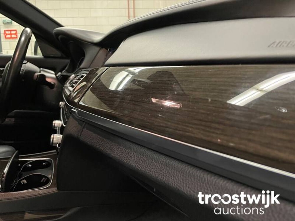 BMW 730d High Executive 7-series 258hp 2015 -Orig. NL-, GR-218-G