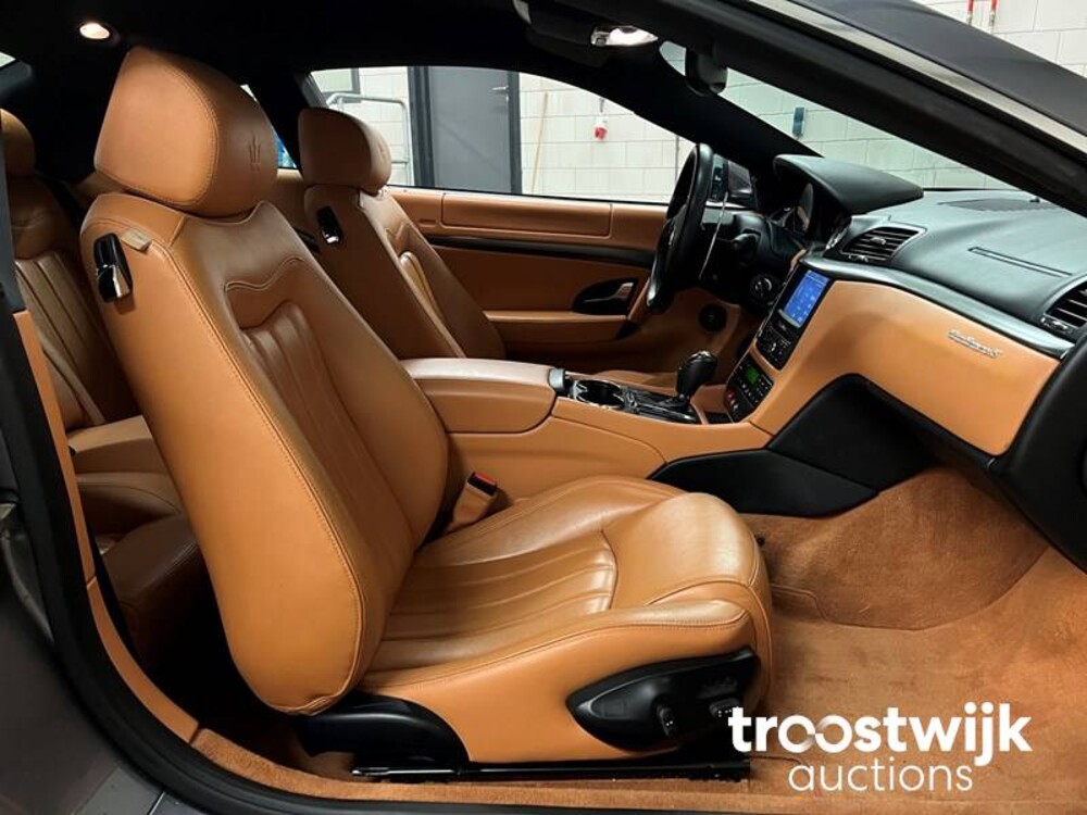 Maserati GranTurismo S 4.7 V8 439pk 2009, N-497-GH