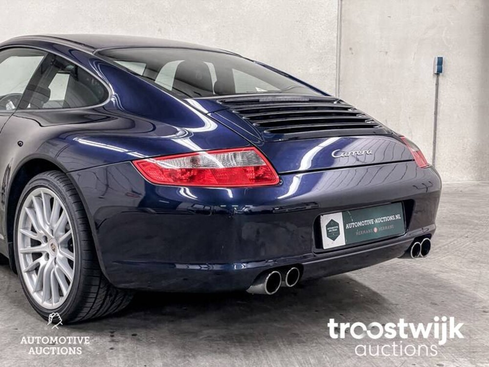 Porsche 911 Carrera 3.6 325hp 2005, 36-XV-SL