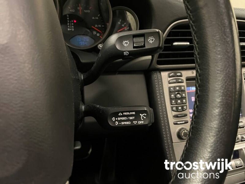 Porsche 911 Carrera 3.6 325hp 2005, 36-XV-SL