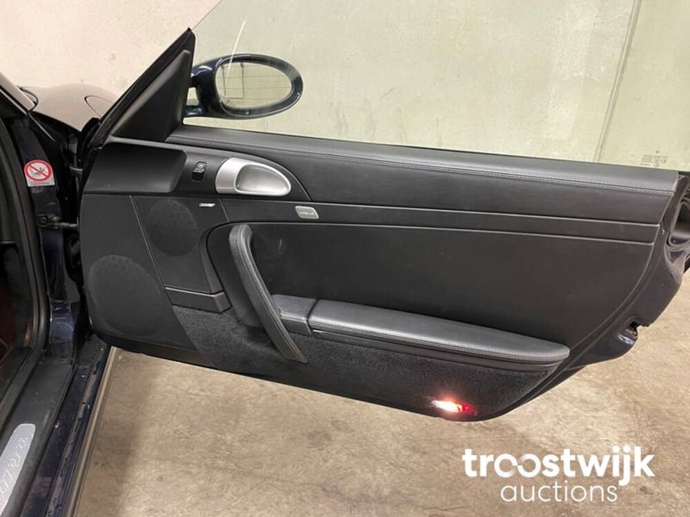 Porsche 911 Carrera 3.6 325hp 2005, 36-XV-SL