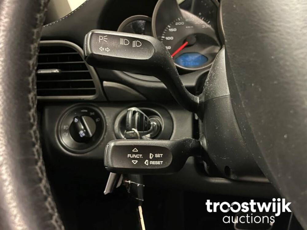 Porsche 911 Carrera 3.6 325hp 2005, 36-XV-SL