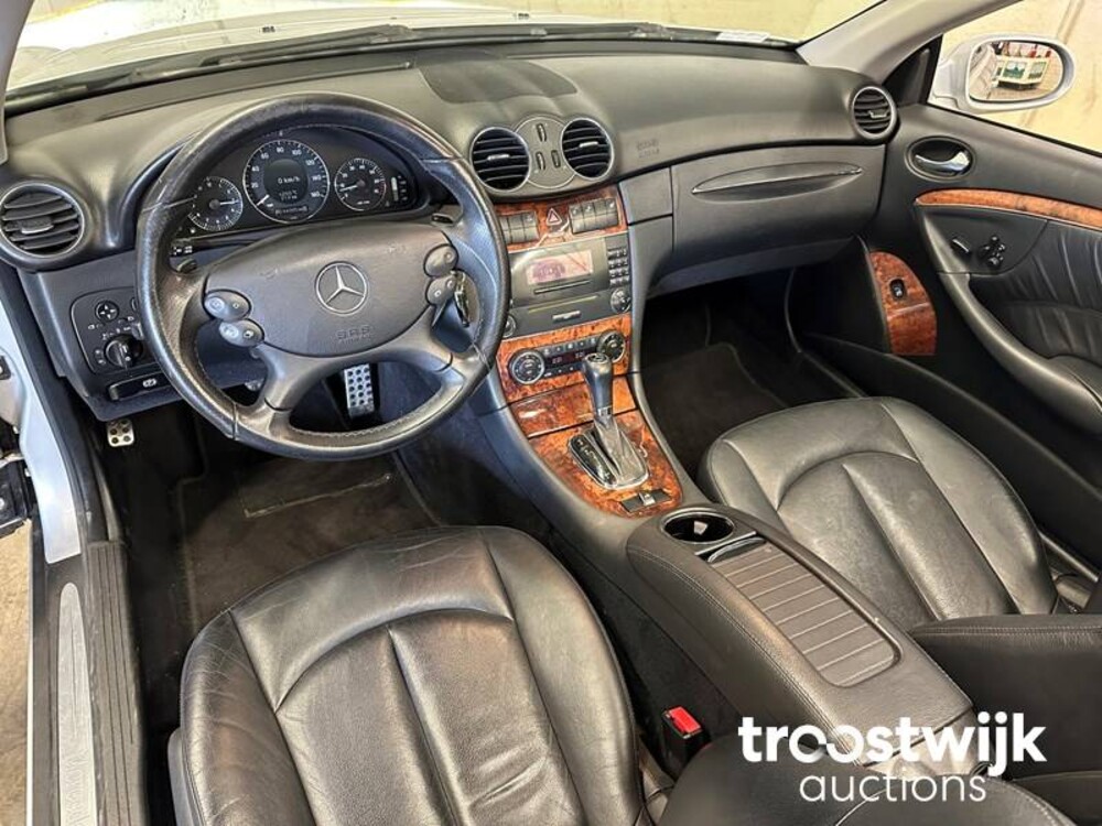 Mercedes-Benz CLK550 Elegance Cabriolet 387pk 2007, R-028-VF