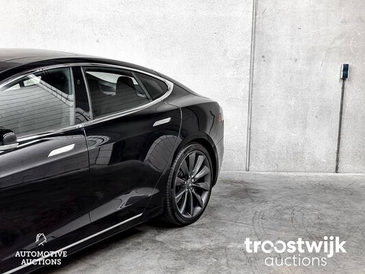 Tesla Model S 60D Base 334pk 2017 -Orig. NL-, PG-368-R