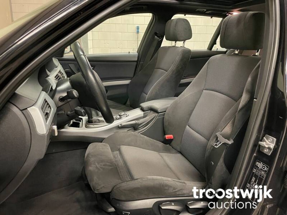 BMW 318i Touring Corporate Lease M Sport Edition 3-serie 136pk E90/E91 2013 -Orig. NL-, 90-ZLH-6