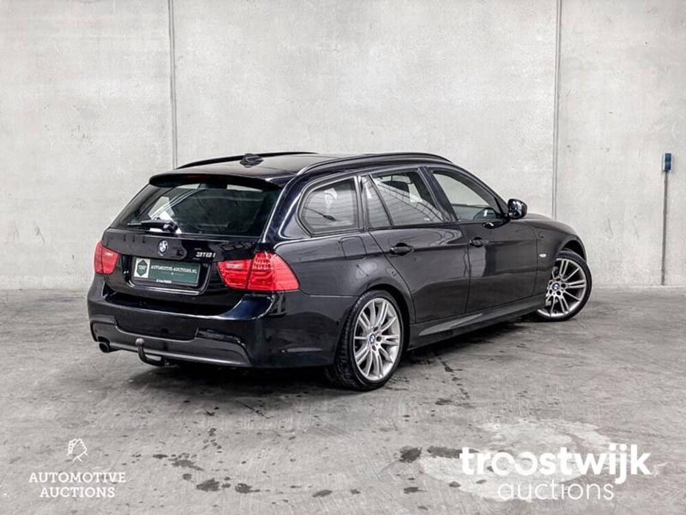 BMW 318i Touring Corporate Lease M Sport Edition 3-serie 136pk E90/E91 2013 -Orig. NL-, 90-ZLH-6