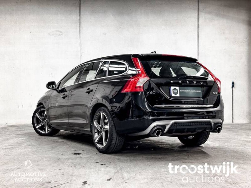 Volvo V60 R-Design 2.4 D6 Twin Engine 220hp 2015 -Orig. NL-, GJ-646-L