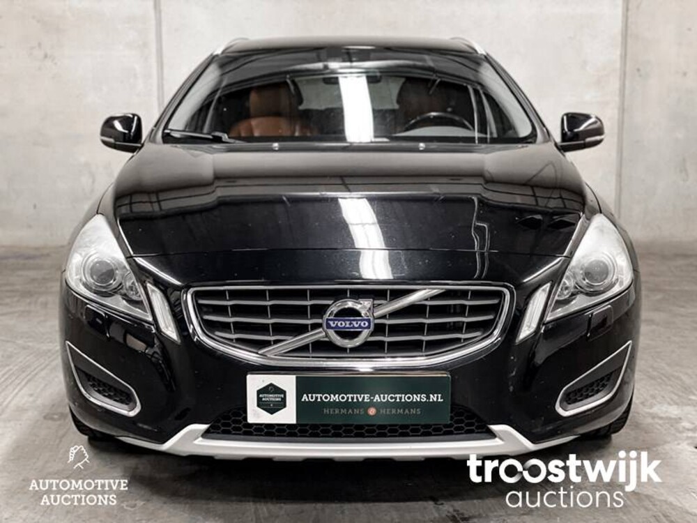Volvo V60 1.6 T3 Momentum 150pk 2011 -Orig. NL-, 61-RHL-9