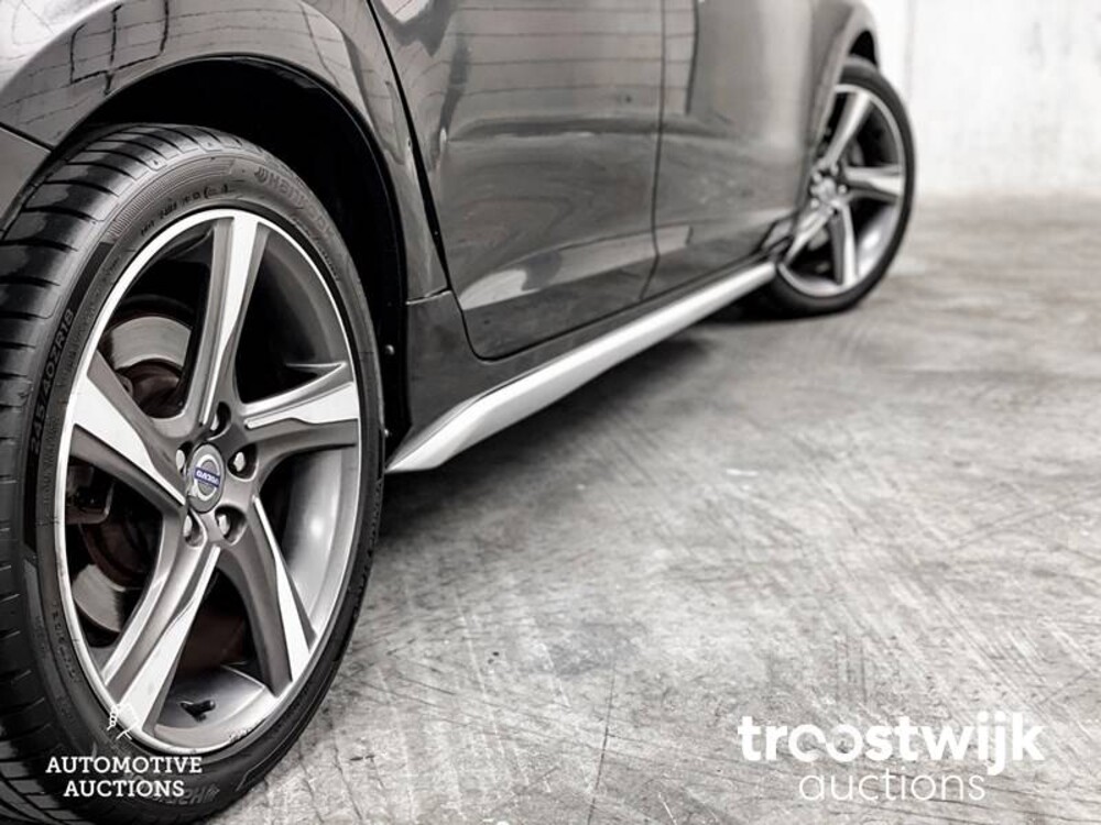 Volvo V60 1.6 T3 Momentum 150pk 2011 -Orig. NL-, 61-RHL-9