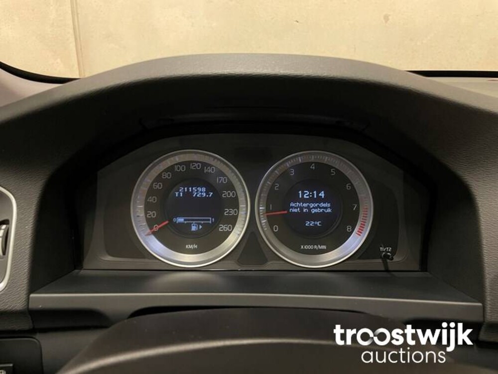 Volvo V60 1.6 T3 Momentum 150pk 2011 -Orig. NL-, 61-RHL-9