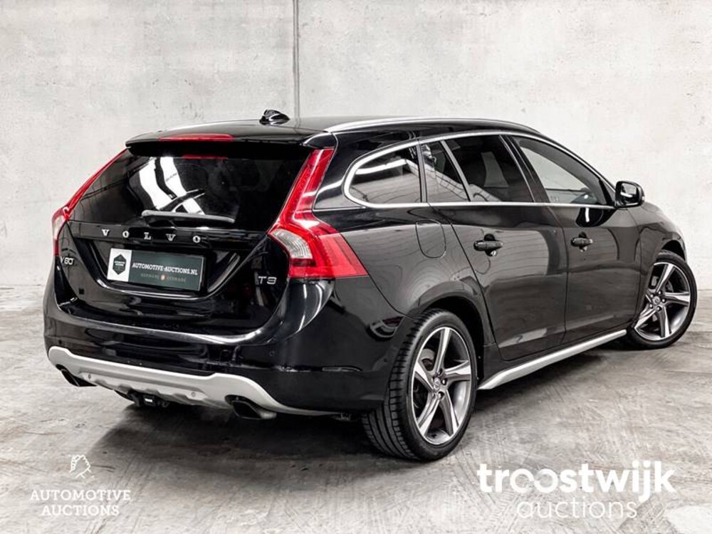 Volvo V60 1.6 T3 Momentum 150pk 2011 -Orig. NL-, 61-RHL-9