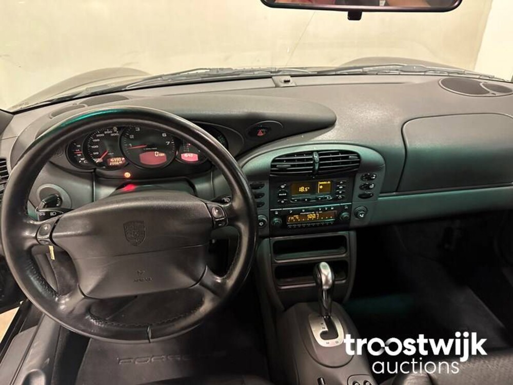 Porsche 911 Carrera Coupe 3.4 300 PS 1999, R-223-PB