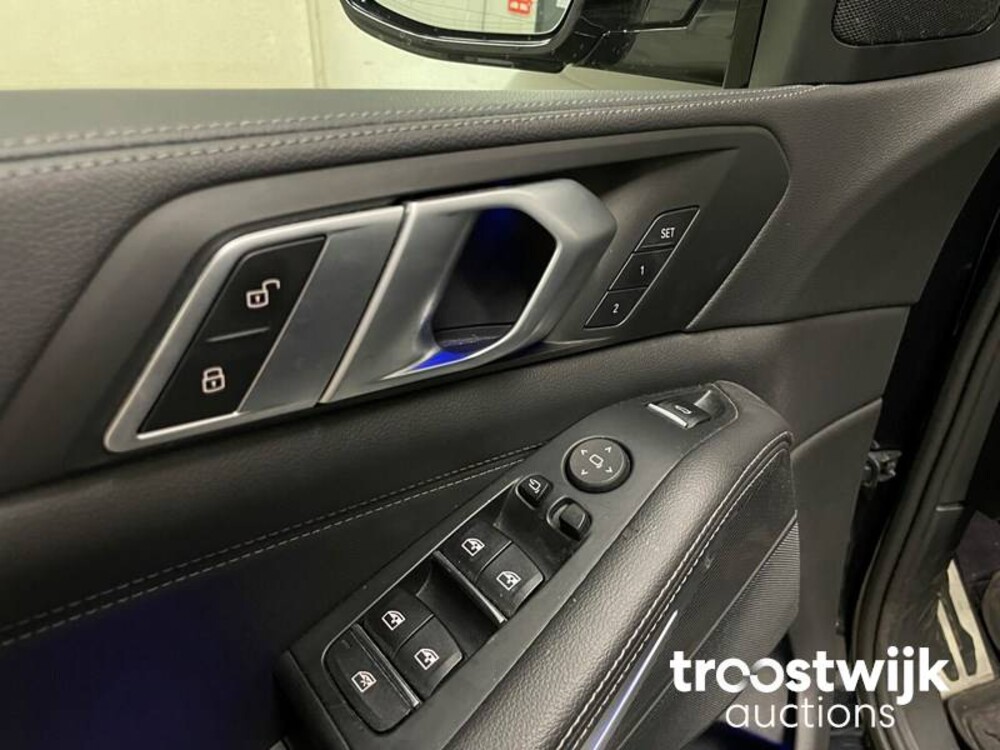 BMW M50d High Executive M50d 400pk 2019, J-024-JS