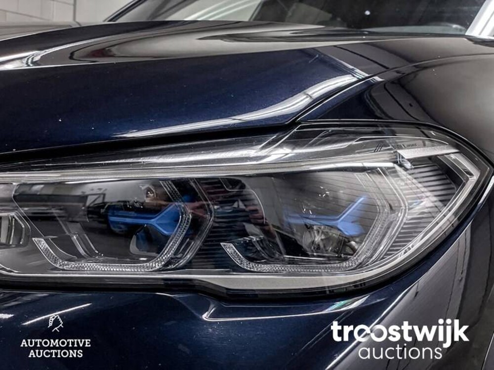 BMW M50d High Executive M50d 400pk 2019, J-024-JS