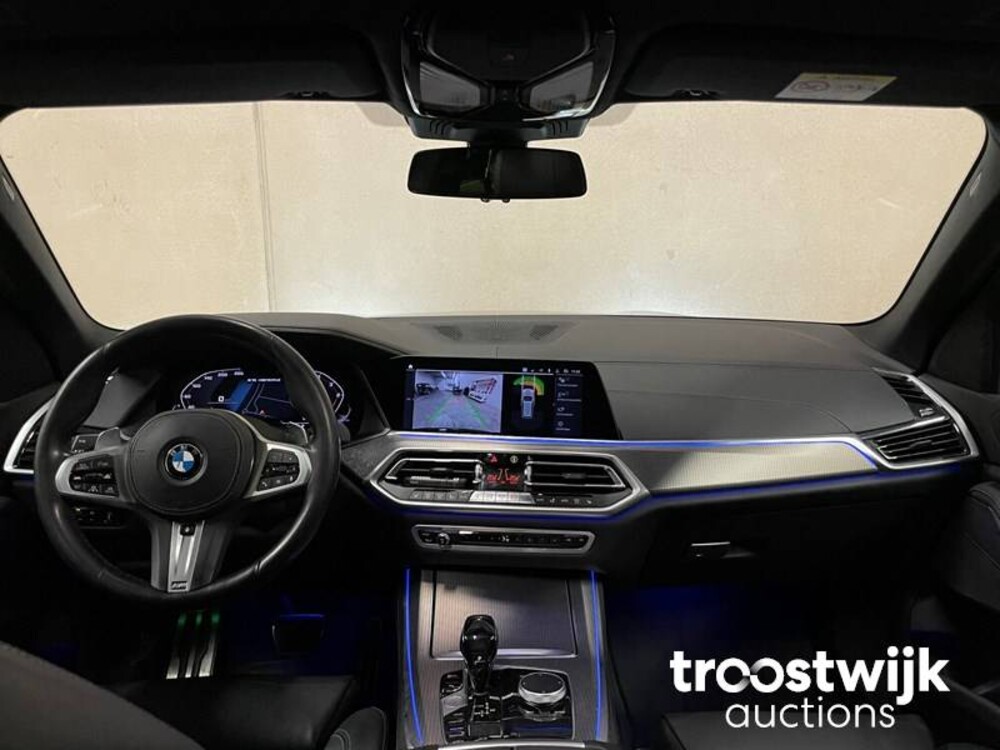 BMW M50d High Executive M50d 400pk 2019, J-024-JS