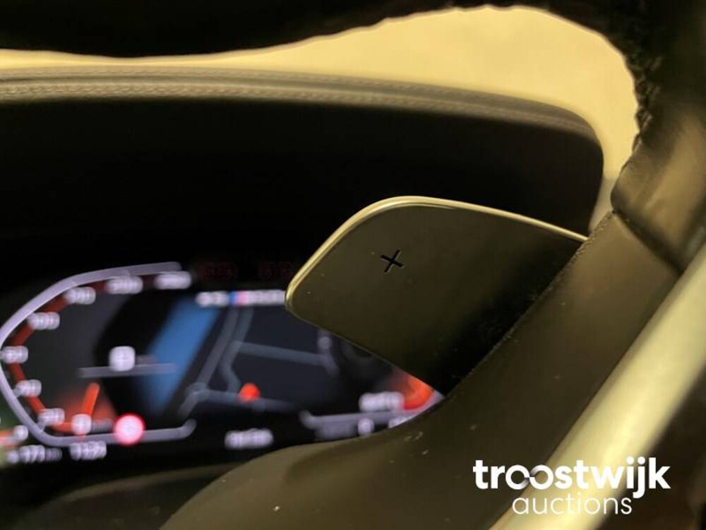 BMW M50d High Executive M50d 400pk 2019, J-024-JS