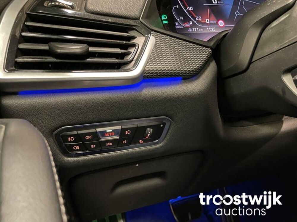 BMW M50d High Executive M50d 400pk 2019, J-024-JS