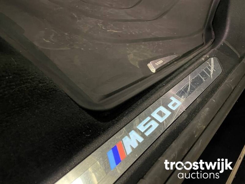 BMW M50d High Executive M50d 400pk 2019, J-024-JS