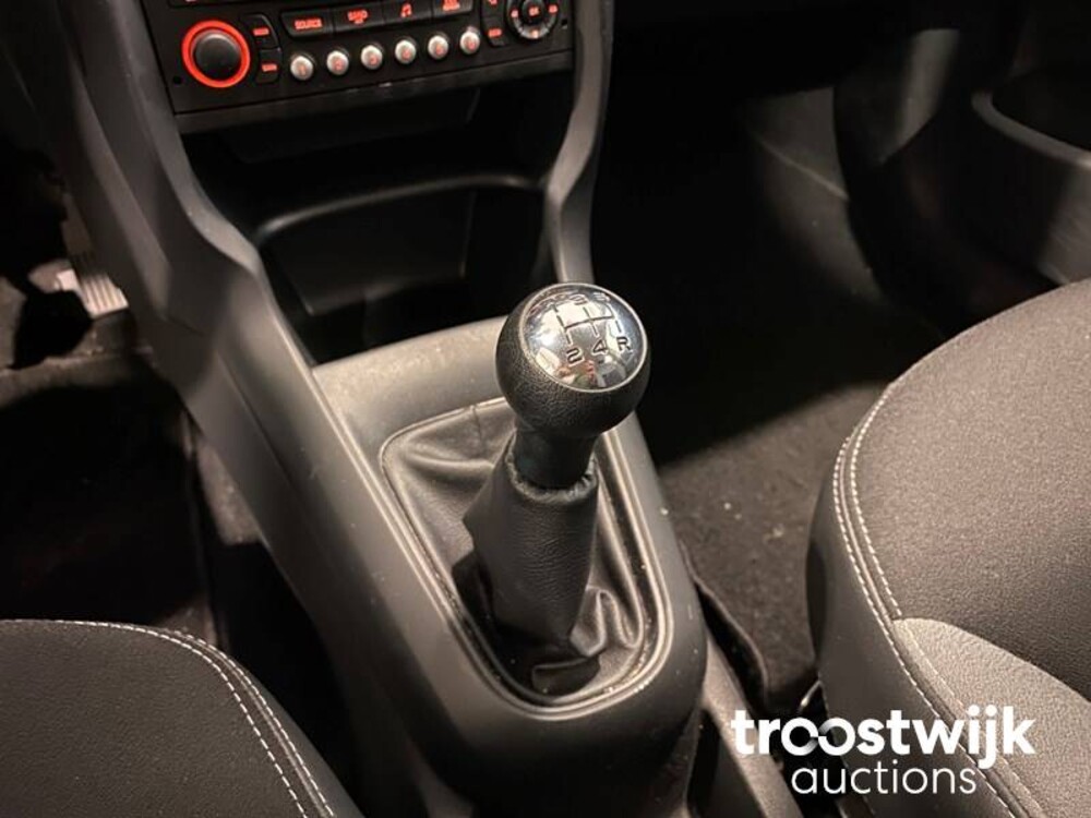 Citroen C3 PureTech Attraction 2014 -Orig. NL-, 2-XPB-96