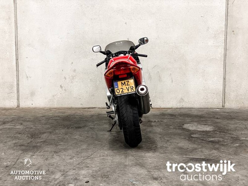 Honda VFR800FI 782cc 100pk 1999, MZ-02-VR