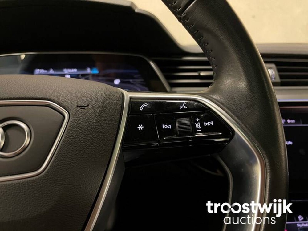 Audi e-tron 55 Quattro advanced Pro Line + 265kW 2018, K-652-VJ