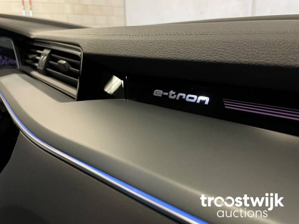 Audi e-tron 55 Quattro advanced Pro Line + 265kW 2018, K-652-VJ