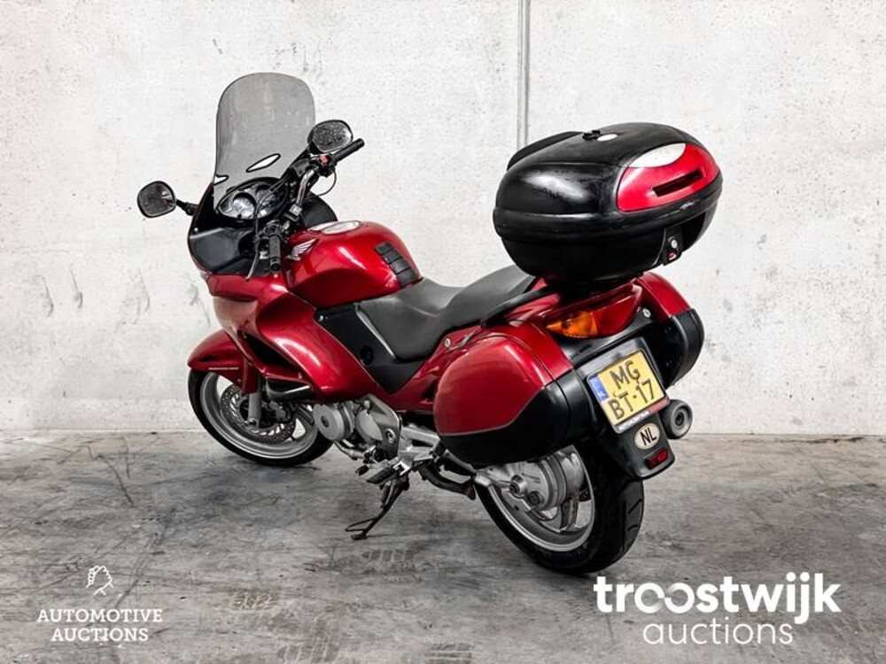 Honda NT 650 Deauville 2002, MG-BT-17