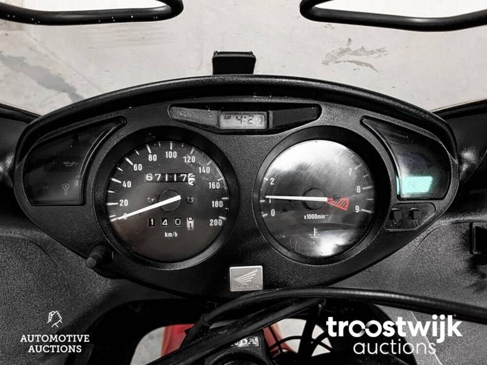 Honda NT 650 Deauville 2002, MG-BT-17