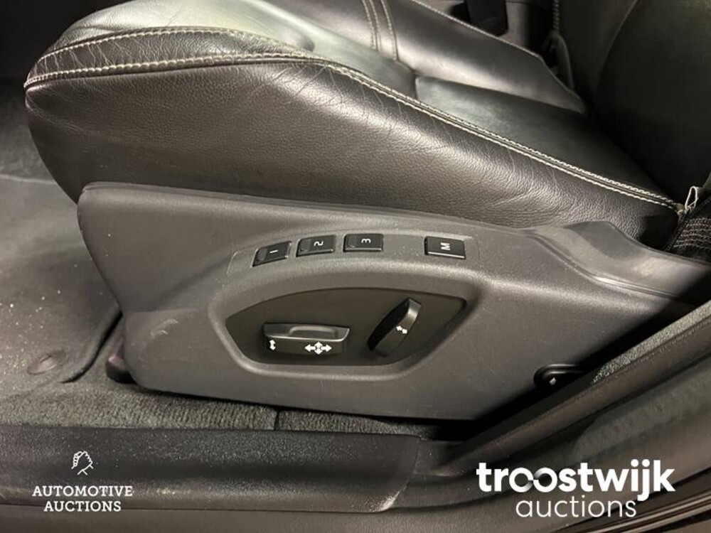 Volvo V60 2.4 D5 Twin Engine Plug-in Hybrid Special Edition 163pk 2016, -Orig. NL-, KZ-683-B