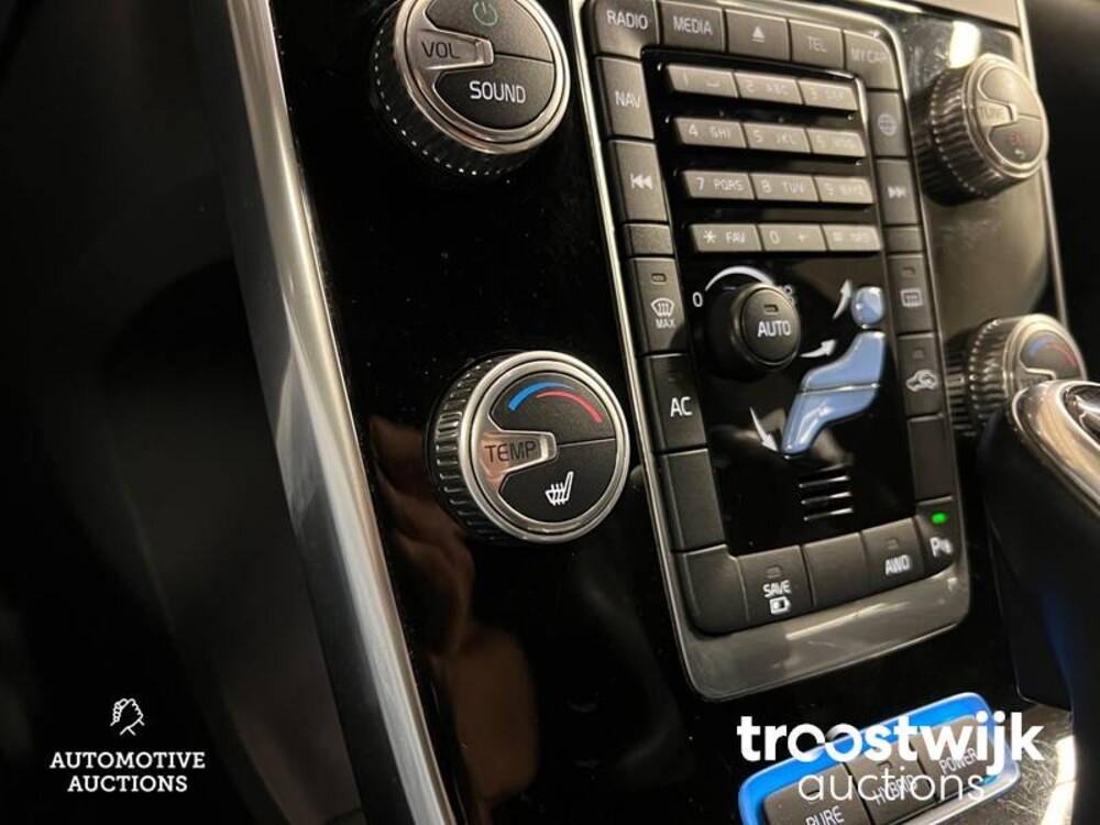 Volvo V60 2.4 D5 Twin Engine Plug-in Hybrid Special Edition 163pk 2016, -Orig. NL-, KZ-683-B