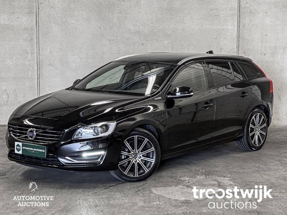Volvo V60 2.4 D5 Twin Engine Plug-in Hybrid Special Edition 163pk 2016, -Orig. NL-, KZ-683-B