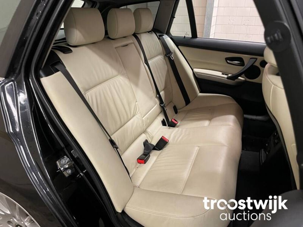 BMW 325i Touring Dynamic Executive 3-serie 218pk E90/E91 2006 -Orig. NL-, 80-SG-NK