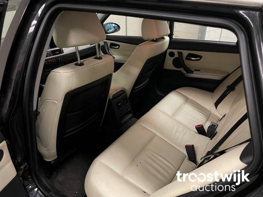 BMW 325i Touring Dynamic Executive 3-serie 218pk E90/E91 2006 -Orig. NL-, 80-SG-NK