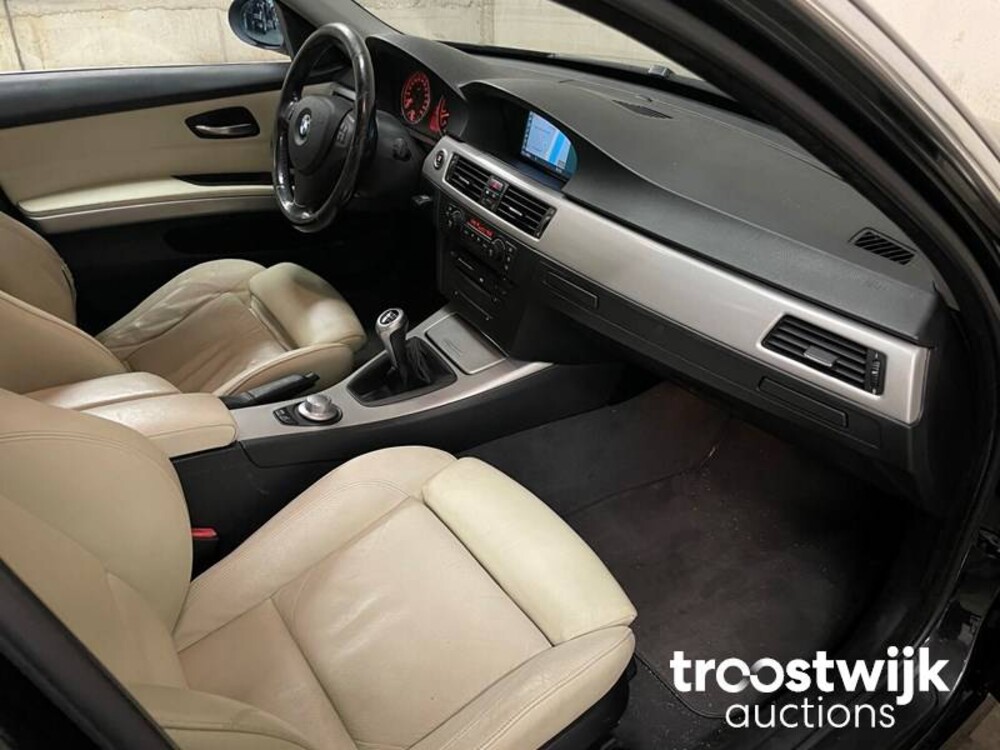 BMW 325i Touring Dynamic Executive 3-serie 218pk E90/E91 2006 -Orig. NL-, 80-SG-NK