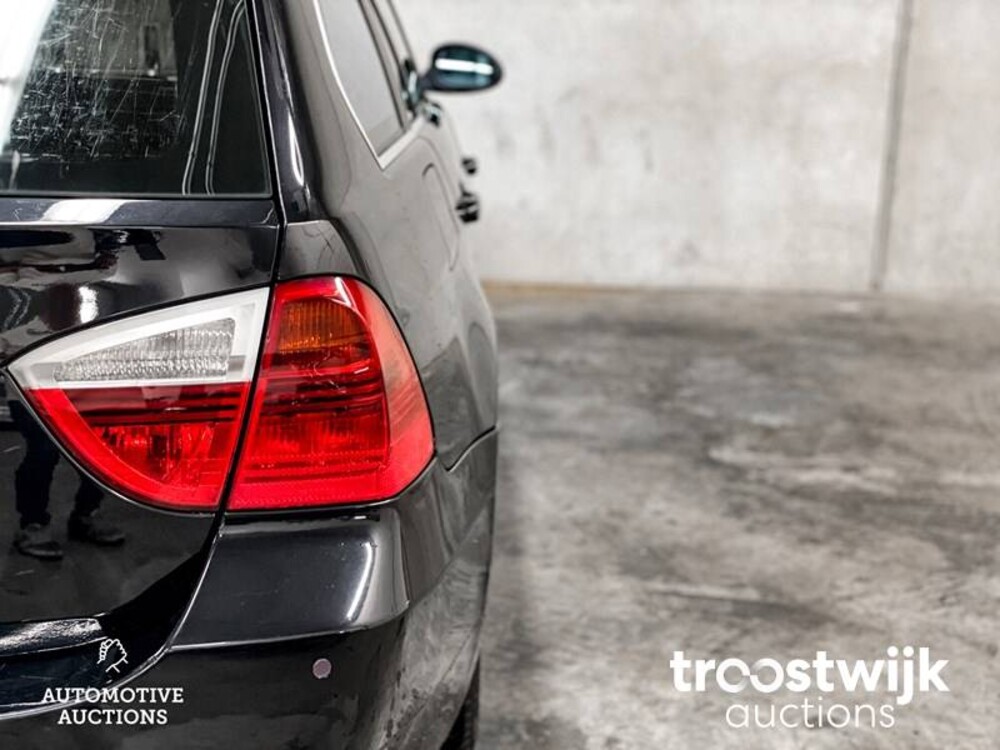 BMW 325i Touring Dynamic Executive 3-serie 218pk E90/E91 2006 -Orig. NL-, 80-SG-NK