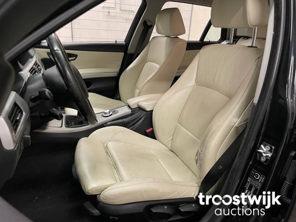 BMW 325i Touring Dynamic Executive 3-serie 218pk E90/E91 2006 -Orig. NL-, 80-SG-NK