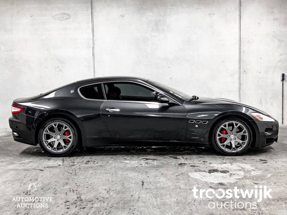 Maserati Granturismo 4.2 405pk 2013