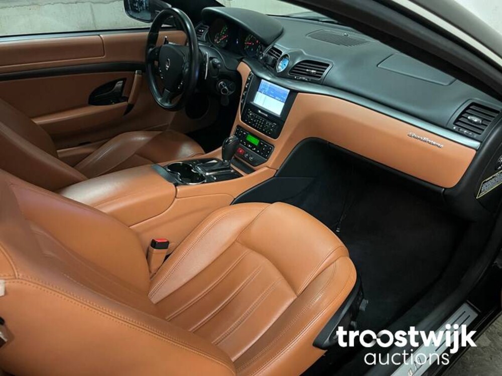 Maserati Granturismo 4.2 405pk 2013