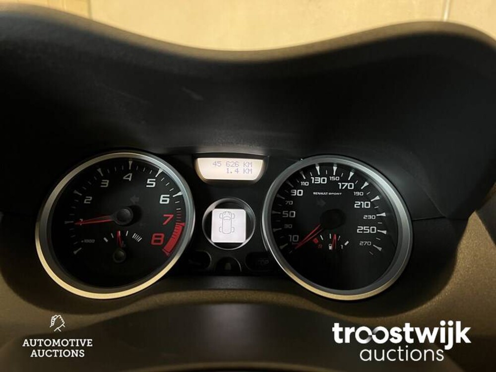 Renault Megane 2.0-16V T F1Team R26 2.0-16V 230pk 2009, L-163-GR