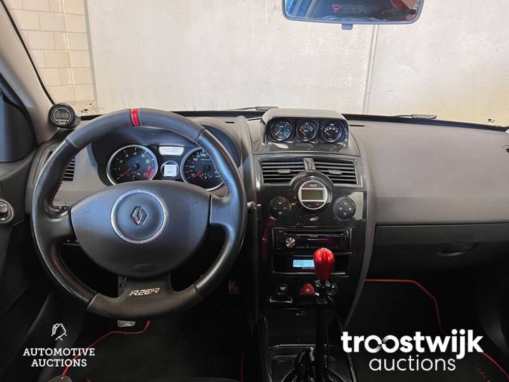 Renault Megane 2.0-16V T F1Team R26 2.0-16V 230pk 2009, L-163-GR