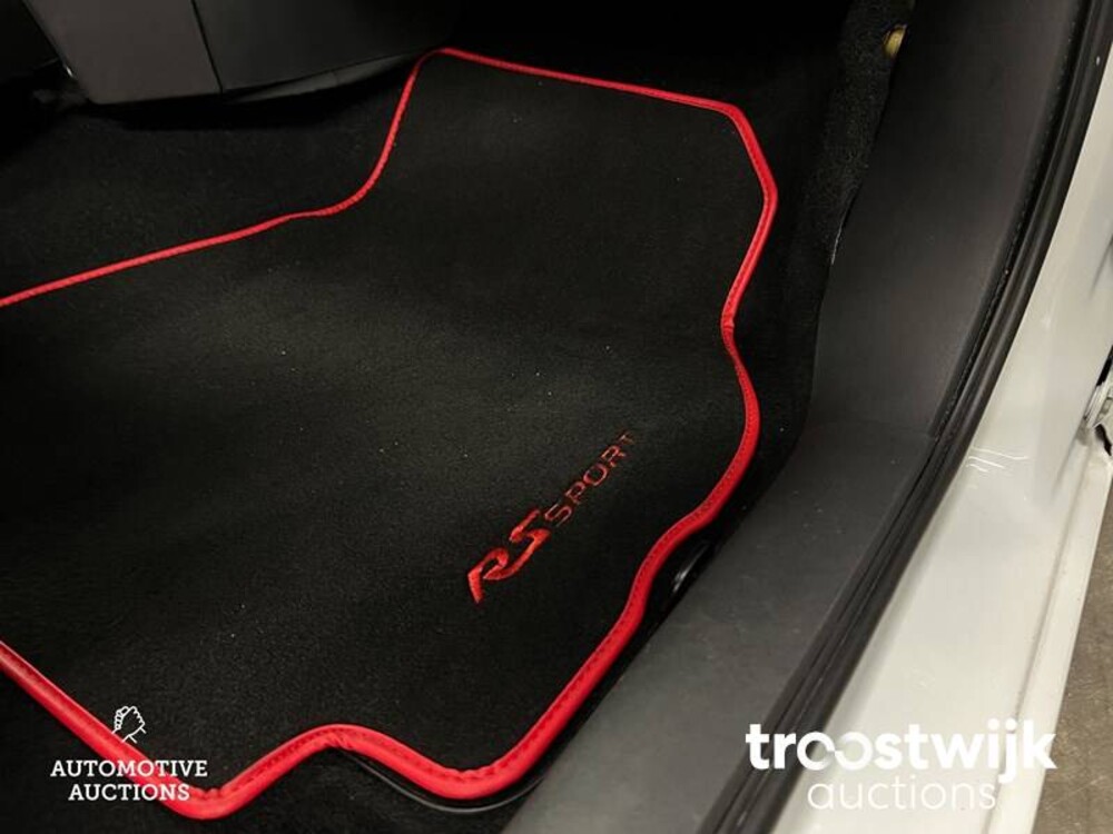 Renault Megane 2.0-16V T F1Team R26 2.0-16V 230pk 2009, L-163-GR