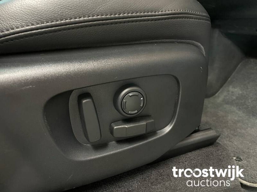 Land Rover Range Rover Sport P400e SE 404 PS 2021