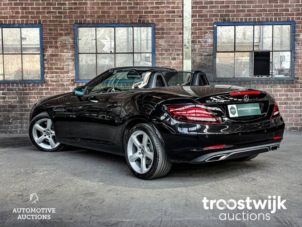 Mercedes-Benz SLC200 RedArt Edition 184hp 2017 Cabriolet SLC-Class, S-472-HT