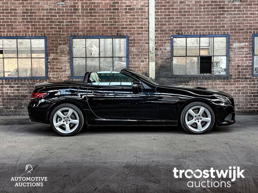 Mercedes-Benz SLC200 RedArt Edition 184hp 2017 Cabriolet SLC-Class, S-472-HT