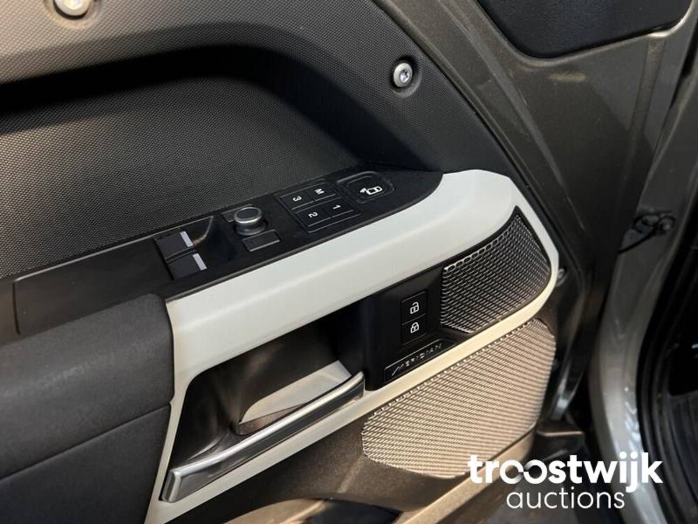 Land Rover Defender 3.0 D250 90 X-Dynamic SE 249hp 2021, L-453-GX