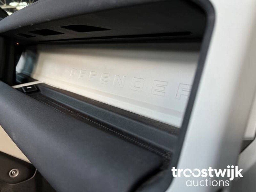 Land Rover Defender 3.0 D250 90 X-Dynamic SE 249hp 2021, L-453-GX