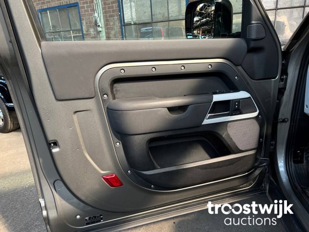 Land Rover Defender 3.0 D250 90 X-Dynamic SE 249hp 2021, L-453-GX