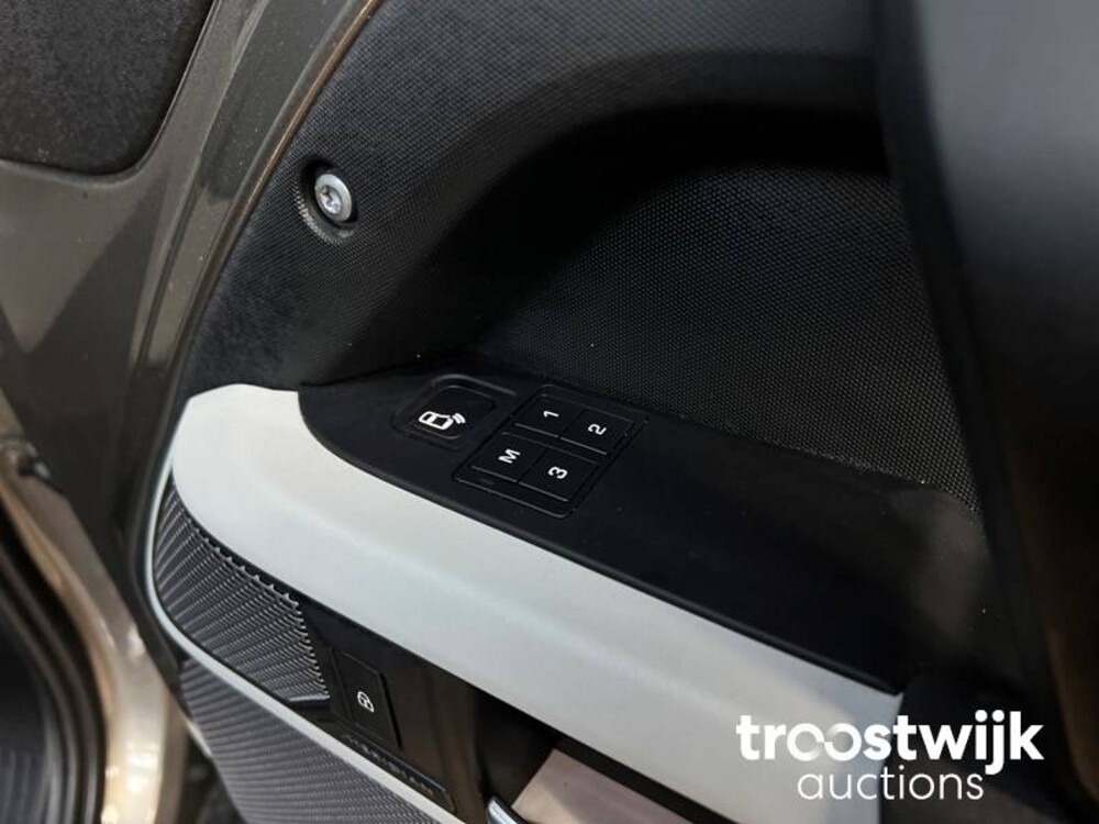 Land Rover Defender 3.0 D250 90 X-Dynamic SE 249hp 2021, L-453-GX