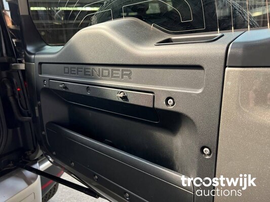 Land Rover Defender 3.0 D250 90 X-Dynamic SE 249 PS 2021, L-453-GX